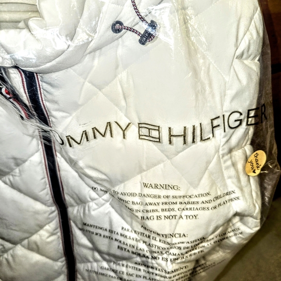 TOMMY HILFIGER PUFFER JACKET - Picture 12 of 15